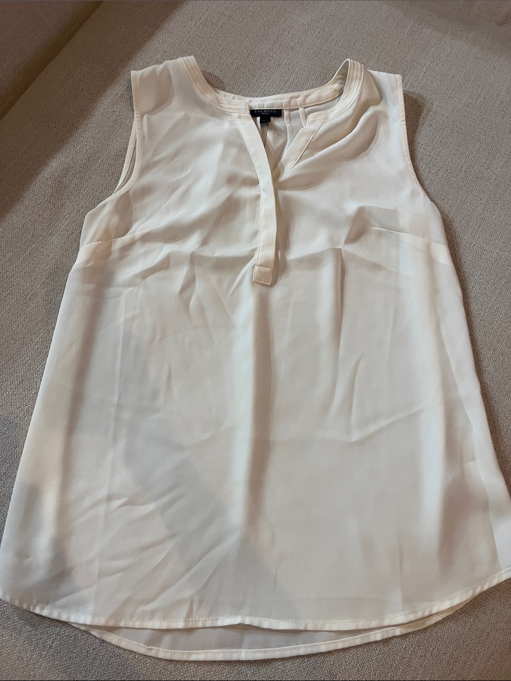Ivory Sleeveless V-Notch Camisole